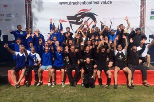 gruppenfoto-gesamtansicht-jpgC5079152-FB8A-9D68-D0E3-5D99F9F6683F.jpg